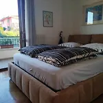Ausblick Lazise Gardasee - Ferienhaus Mit Seeblick, Infinity Pool, Garten Und Garage